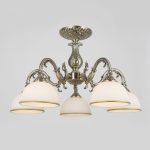 Классическая люстра со стеклянными плафонами 60106/5 античная бронза