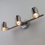 Настенный светильник с поворотными плафонами 20058/3 перламутровый сатин — изображение 3